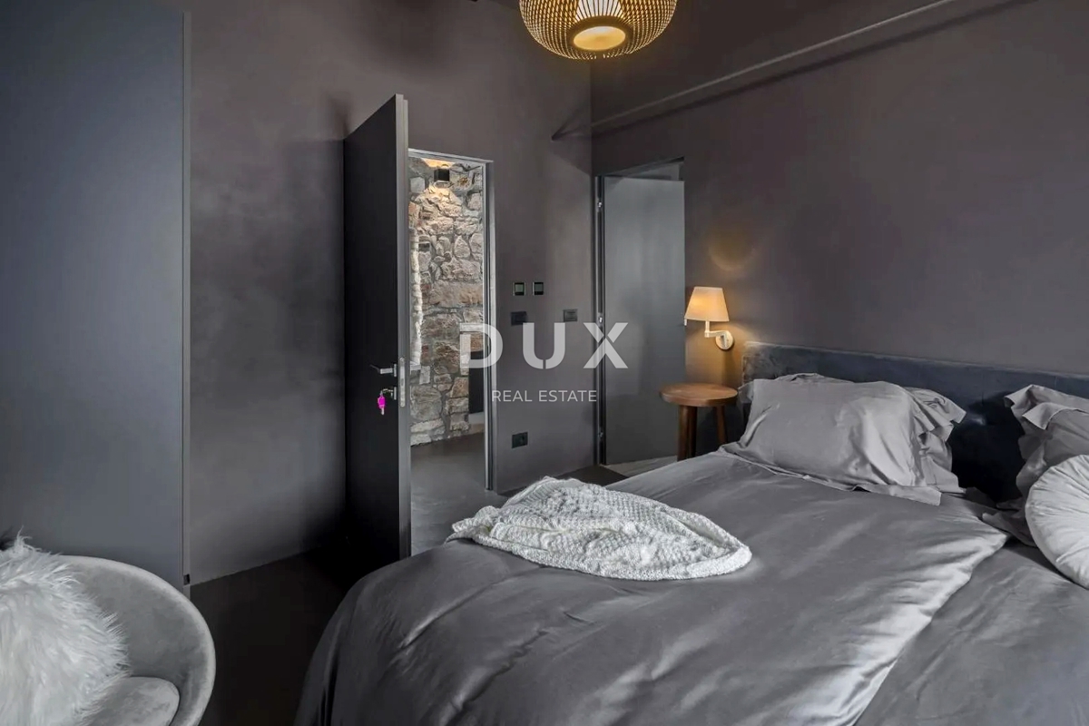 ISTRIA, PARENZO - Casa in pietra di design