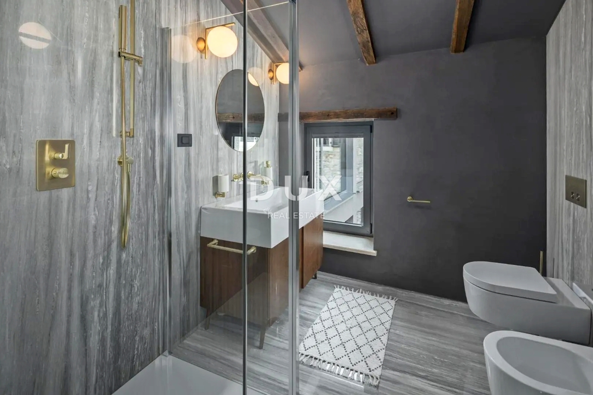 ISTRIA, PARENZO - Casa in pietra di design