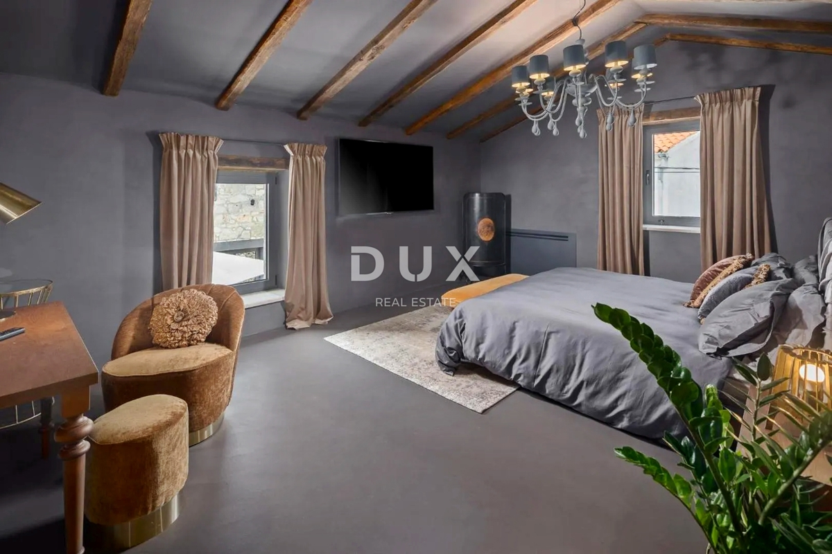 ISTRIA, PARENZO - Casa in pietra di design