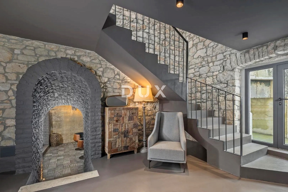 ISTRIA, PARENZO - Casa in pietra di design