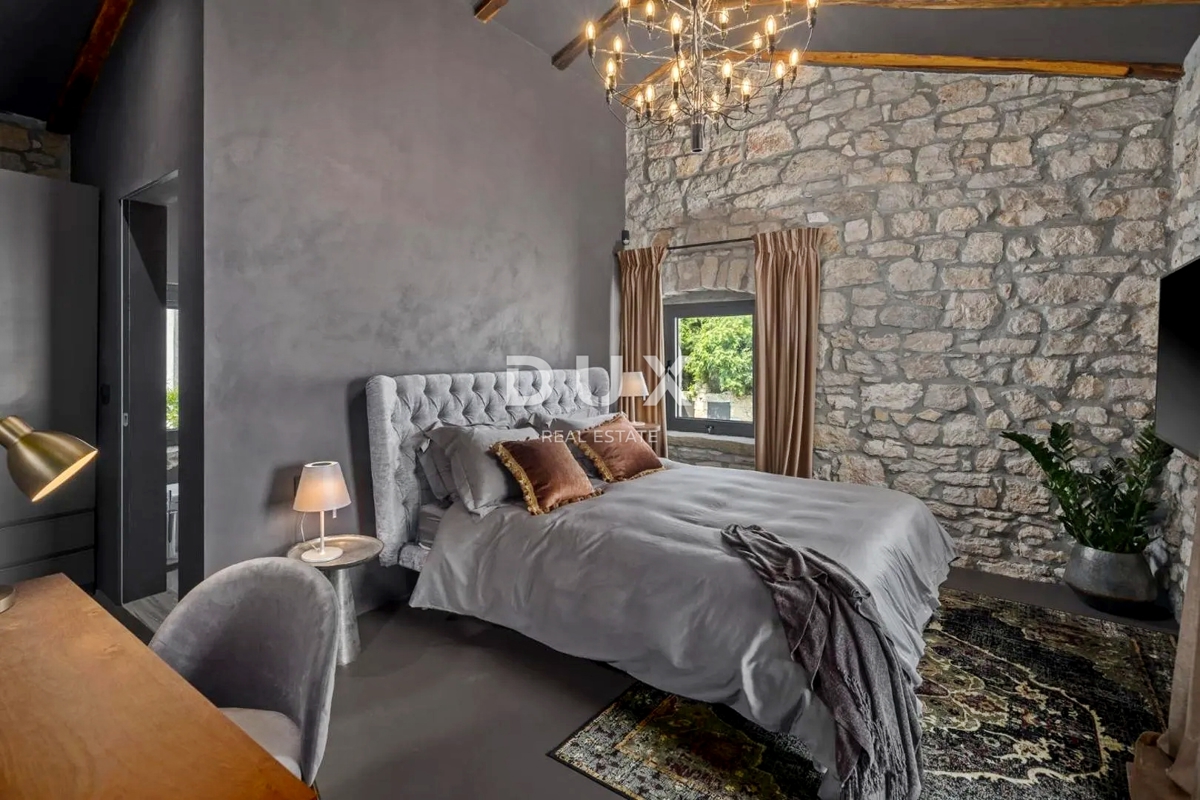 ISTRIA, PARENZO - Casa in pietra di design