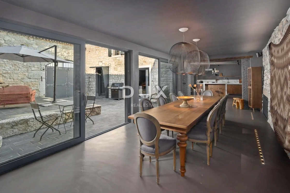 ISTRIA, PARENZO - Casa in pietra di design