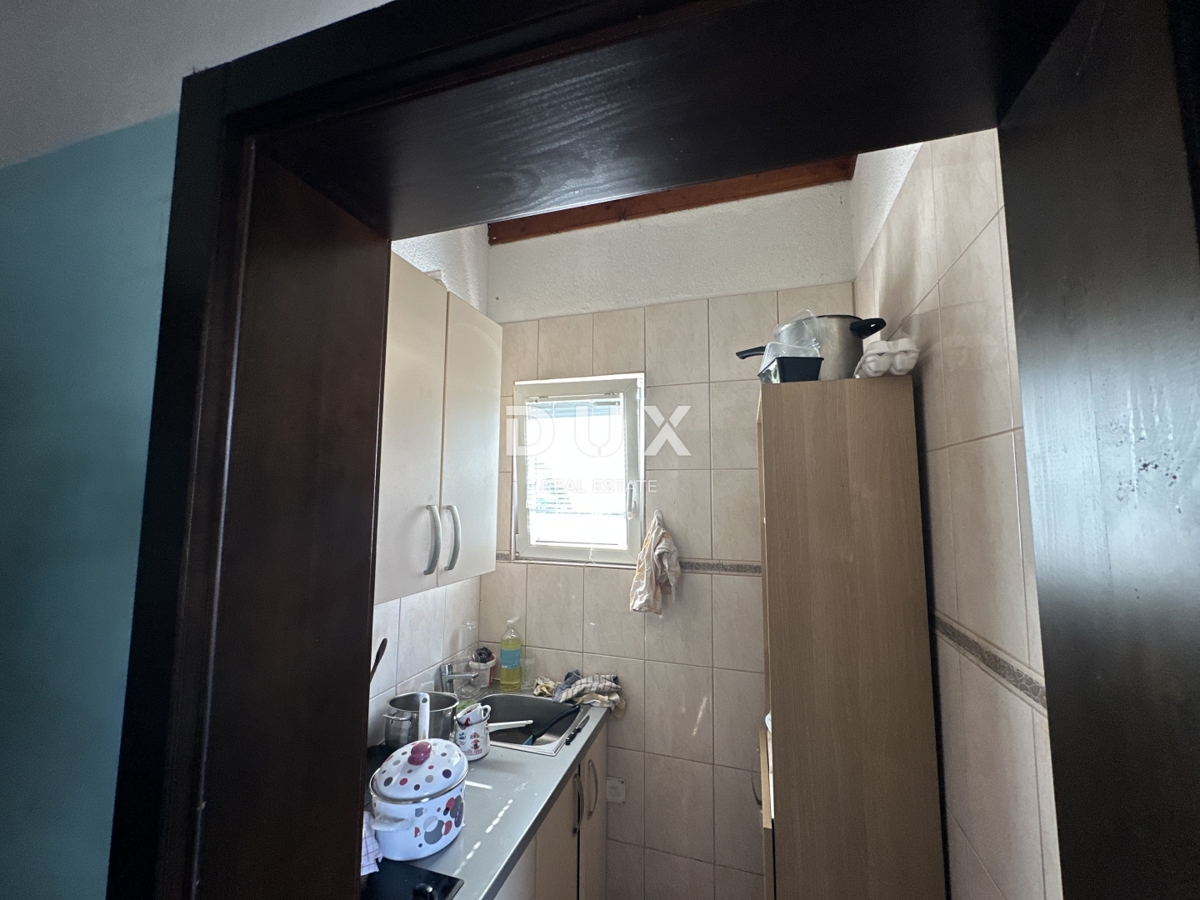 ZADAR, MURVICA – Casa a un piano in posizione privilegiata, terreno di 600 m²