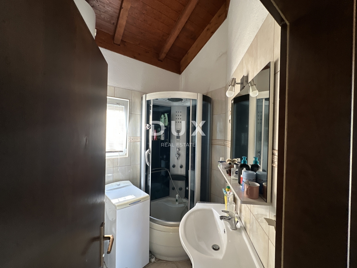 ZADAR, MURVICA – Casa a un piano in posizione privilegiata, terreno di 600 m²