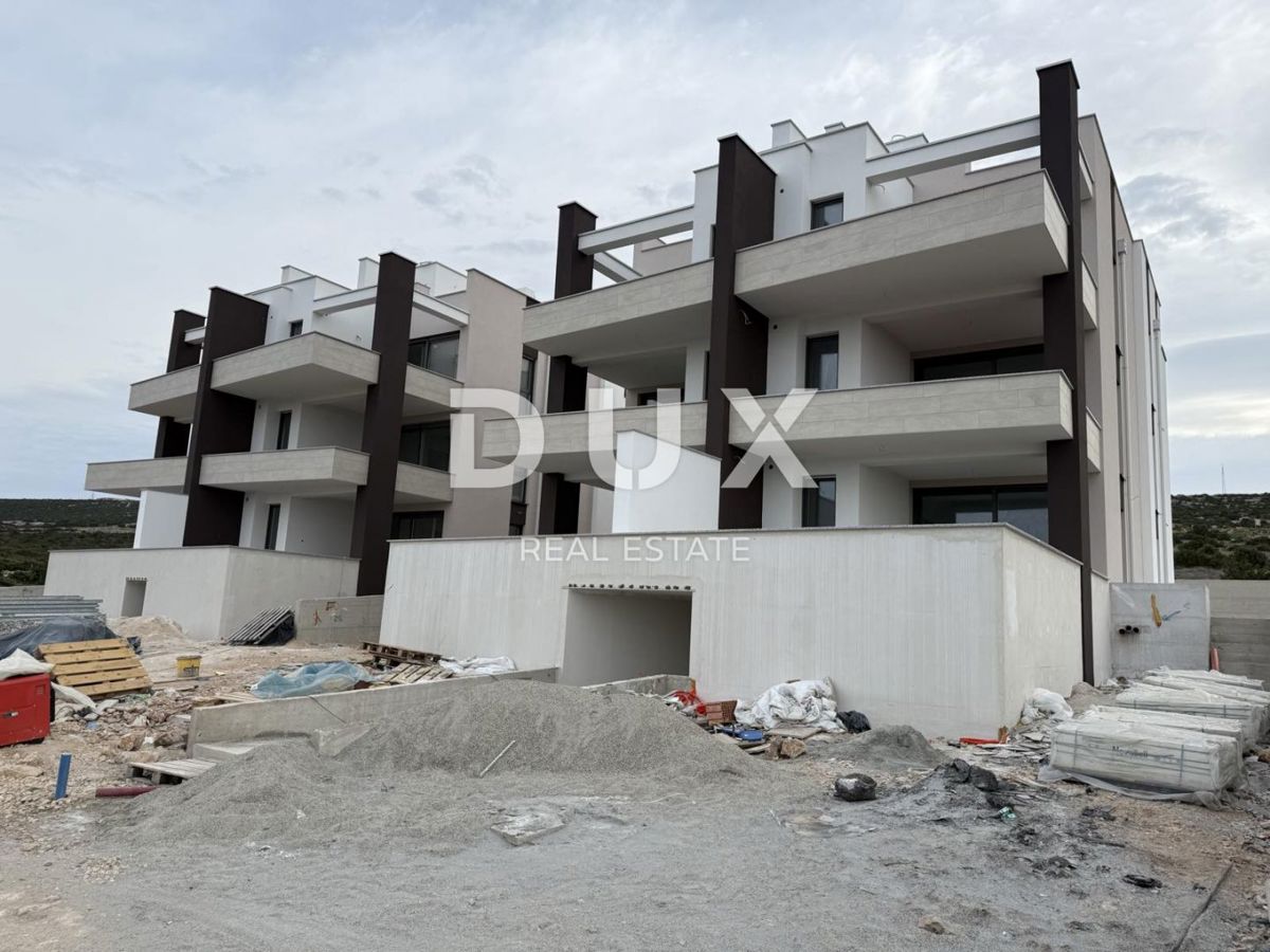 ISOLA DI PAG, ŠIMUNI - attico moderno in un nuovo edificio di alta qualità, vista mare, terrazza sul tetto