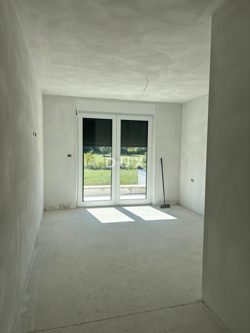 ISTRIA, LABIN - Casa bifamiliare moderna di alta qualità in una posizione molto tranquilla!