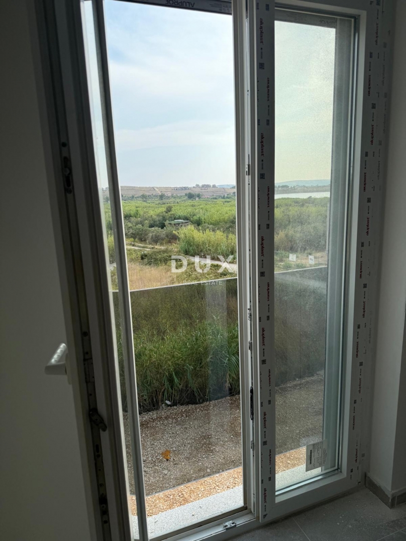 L'ISOLA DI PAG, POVLJANA, appartamento con 2 camere da letto in uno splendido edificio nuovo