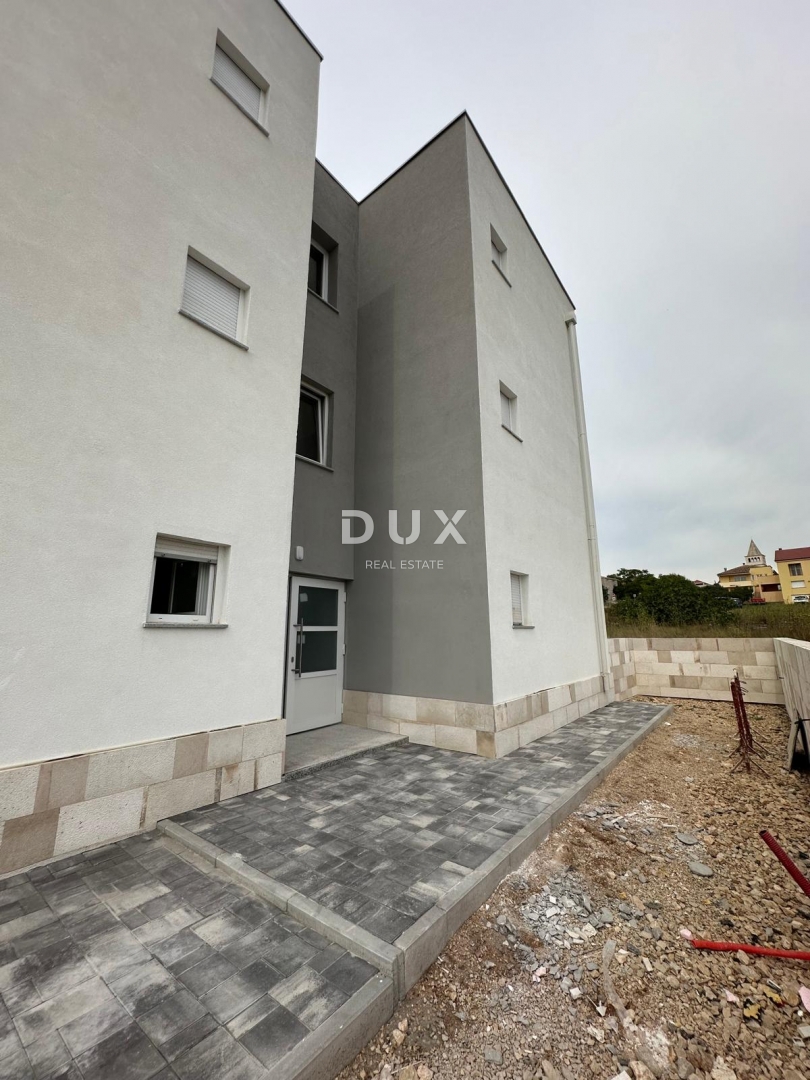 L'ISOLA DI PAG, POVLJANA, appartamento con 2 camere da letto in uno splendido edificio nuovo