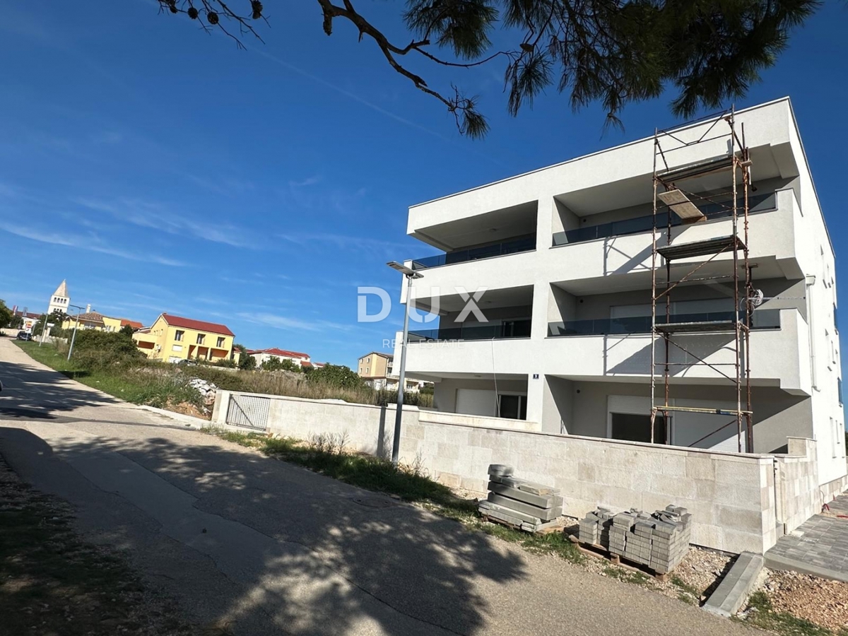L'ISOLA DI PAG, POVLJANA, appartamento con 2 camere da letto in uno splendido edificio nuovo