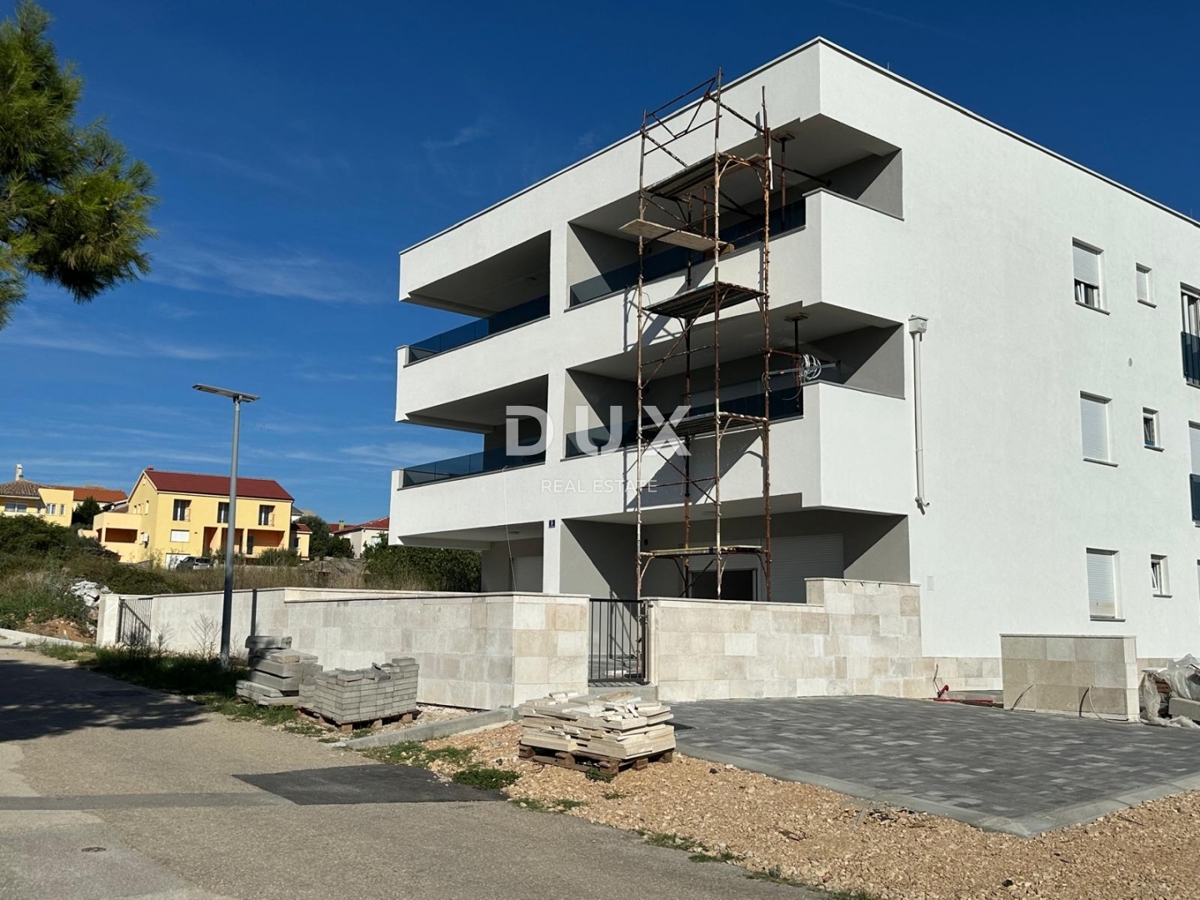 L'ISOLA DI PAG, POVLJANA, appartamento con 2 camere da letto in uno splendido edificio nuovo