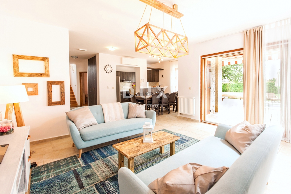 ISTRIA, VIŠNJAN - Casa rustica con piscina