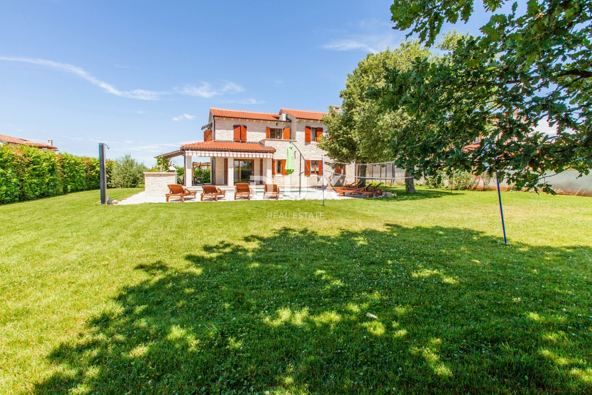 ISTRIA, VIŠNJAN - Casa rustica con piscina