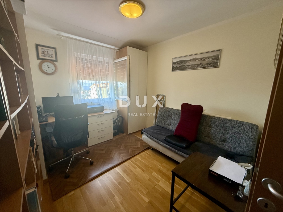 KOSTRENA - 3 camere da letto + soggiorno in un nuovo edificio con giardino e vista mare!