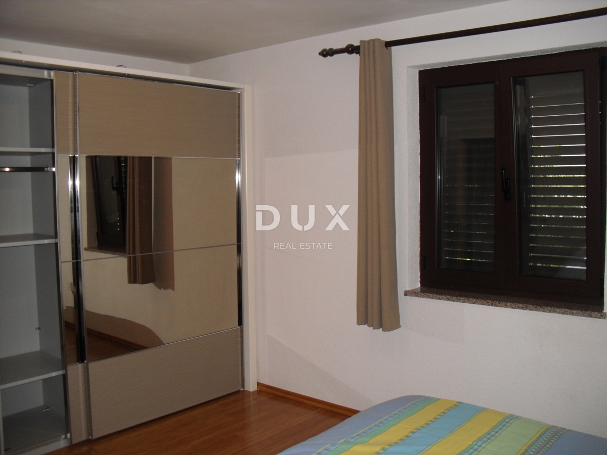 ISOLA DI KRK, PUNAT - Casa indipendente con piscina a 500 m dal mare