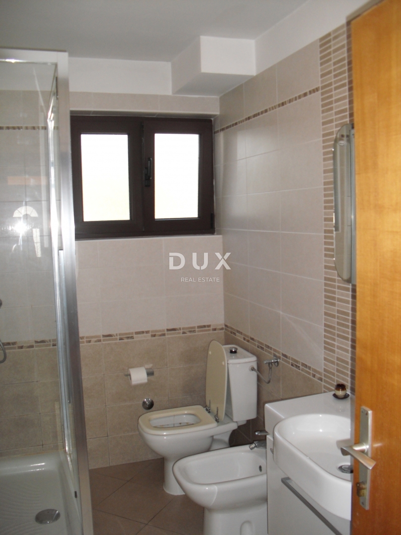 ISOLA DI KRK, PUNAT - Casa indipendente con piscina a 500 m dal mare