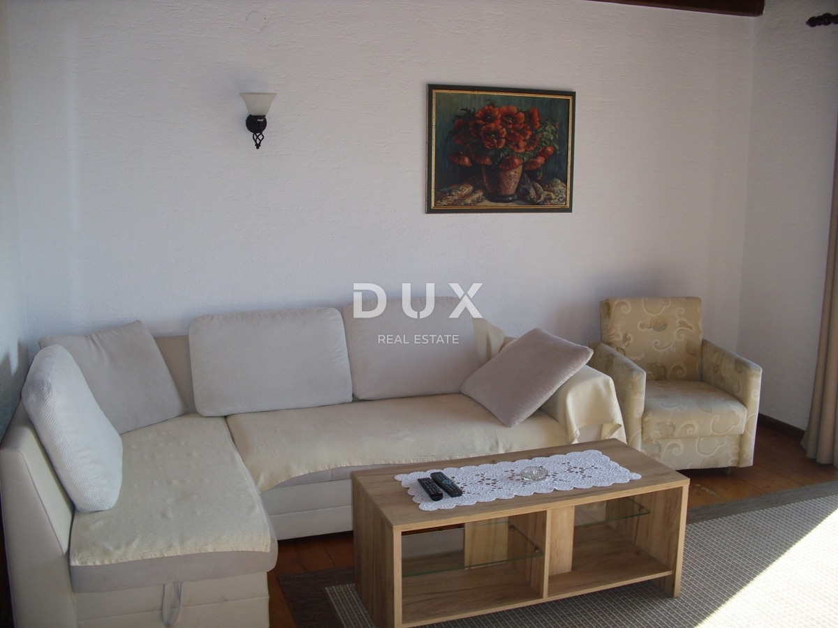 ISOLA DI KRK, PUNAT - Casa indipendente con piscina a 500 m dal mare