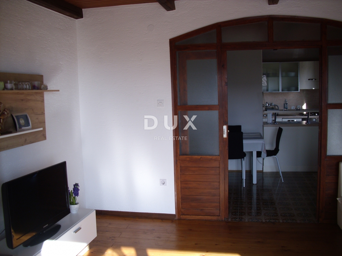 ISOLA DI KRK, PUNAT - Casa indipendente con piscina a 500 m dal mare