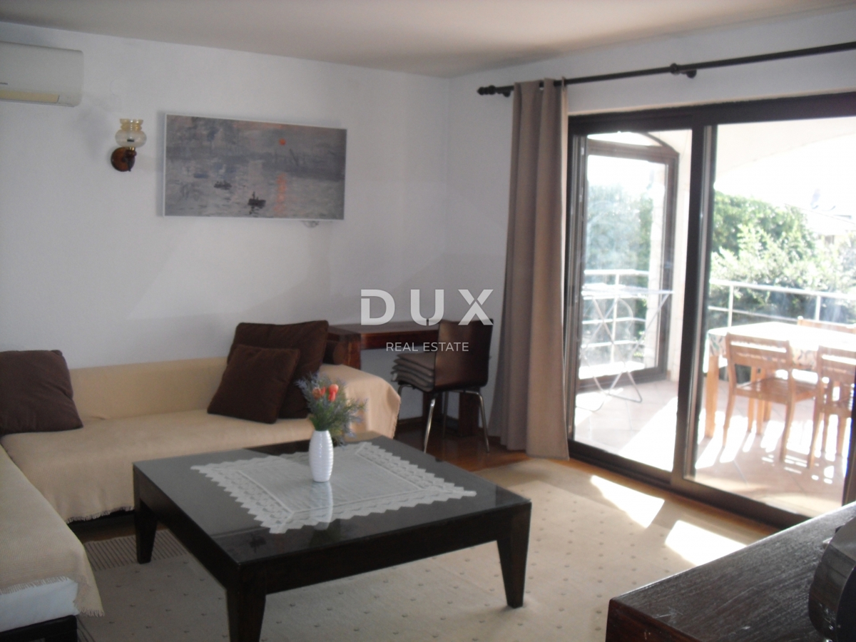 ISOLA DI KRK, PUNAT - Casa indipendente con piscina a 500 m dal mare