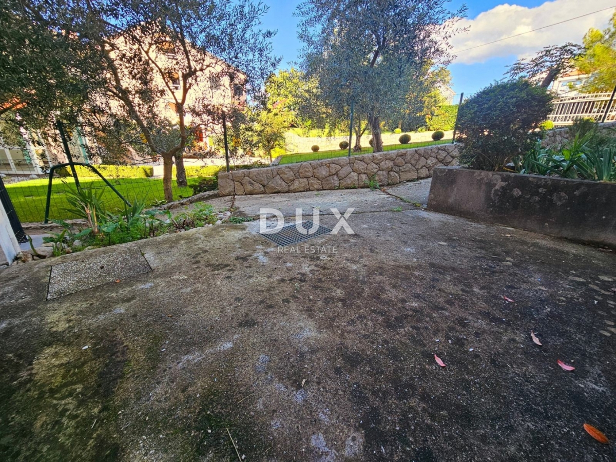 ISOLA DI KRK, MALINSKA - Appartamento con parcheggio a 30 m dal mare