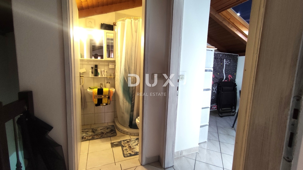 MURTER, BETINA - OCCASIONE! Affascinante casa in pietra su 3 piani