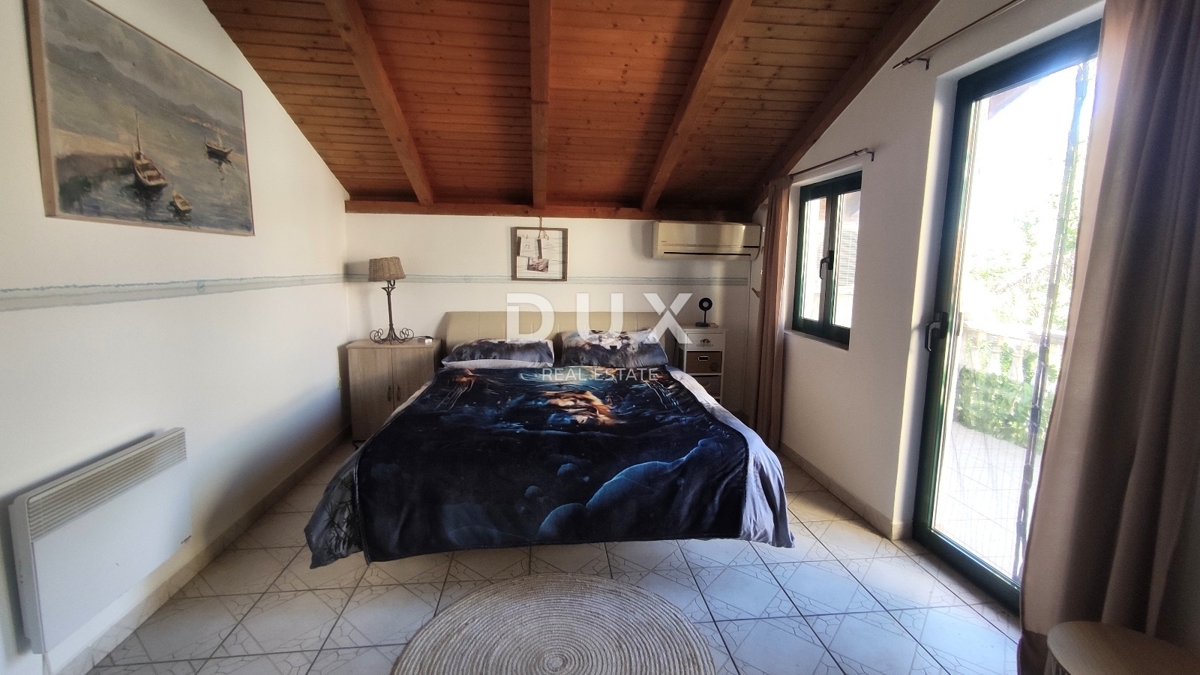 MURTER, BETINA - OCCASIONE! Affascinante casa in pietra su 3 piani