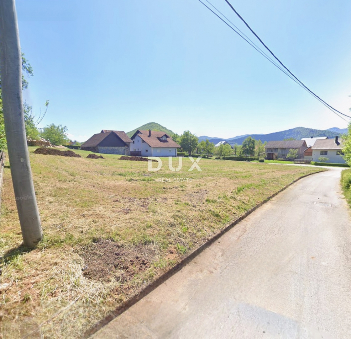 LIKA, OTOČAC, PROZOR - terreno edificabile di 2000 m2 vicino al fiume Gacka per condomini - appartamenti / case familiari / case in affitto con piscina 