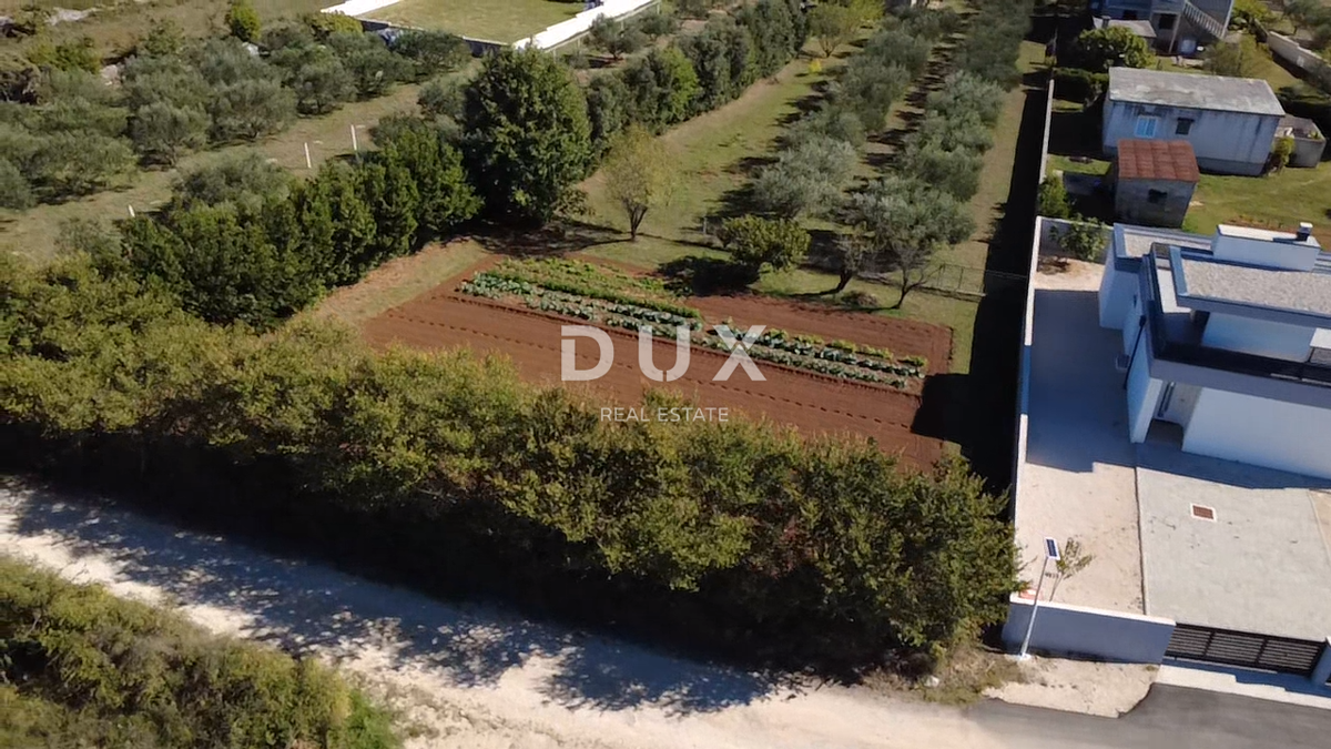 ZADAR, VRSI – Terreno attraente in un villaggio tranquillo! A3