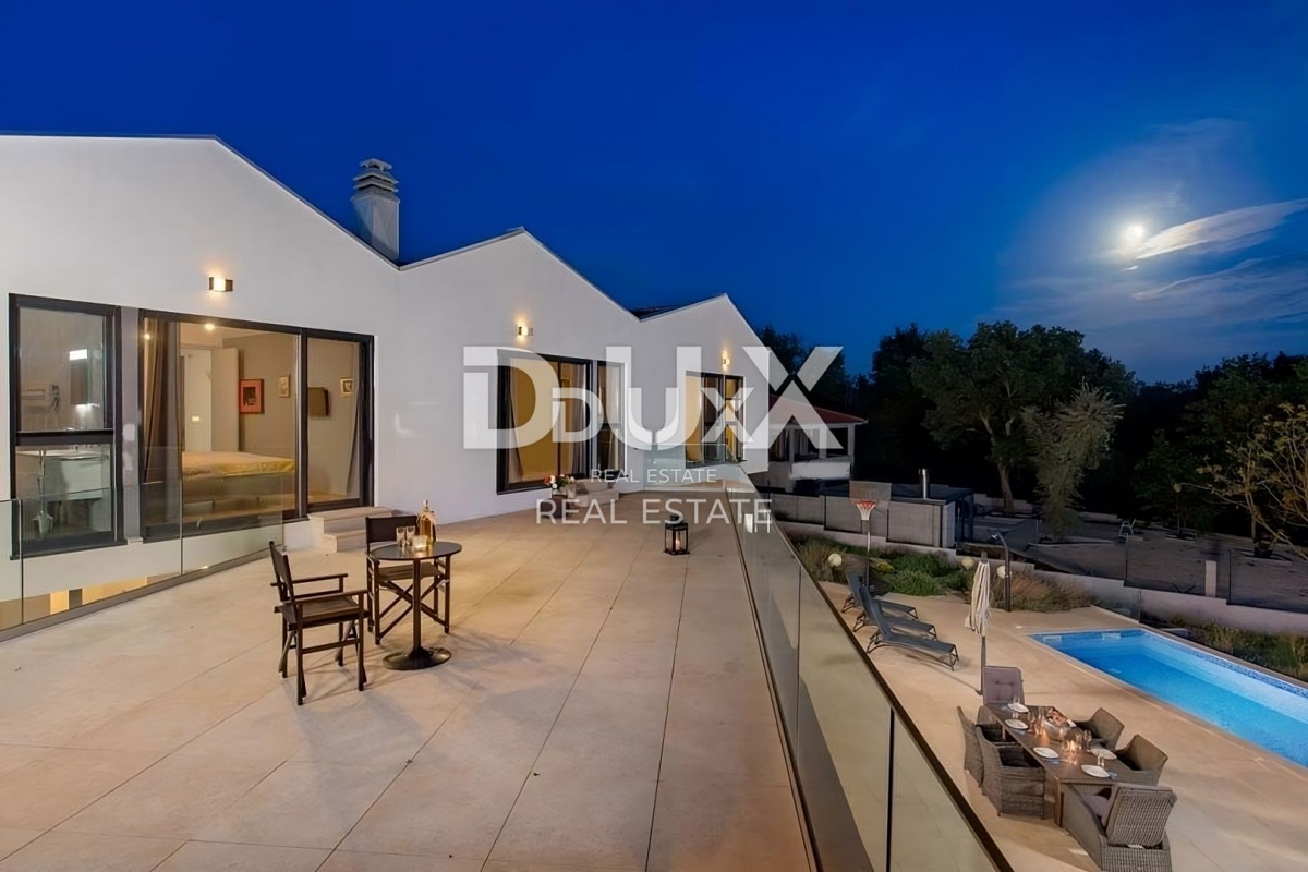 ISTRIA, VIŠNJAN – Villa di design di lusso con 6 camere da letto, piscina e ampio giardino