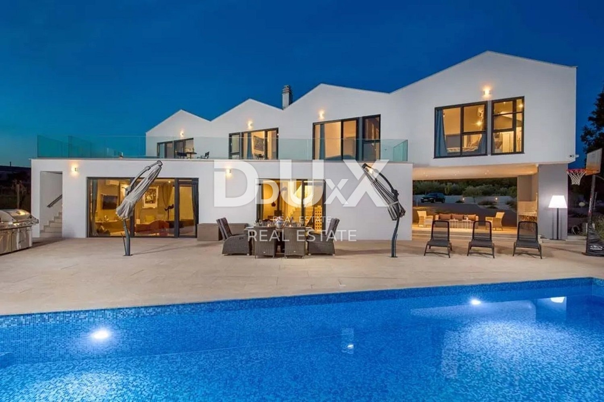 ISTRIA, VIŠNJAN – Villa di design di lusso con 6 camere da letto, piscina e ampio giardino