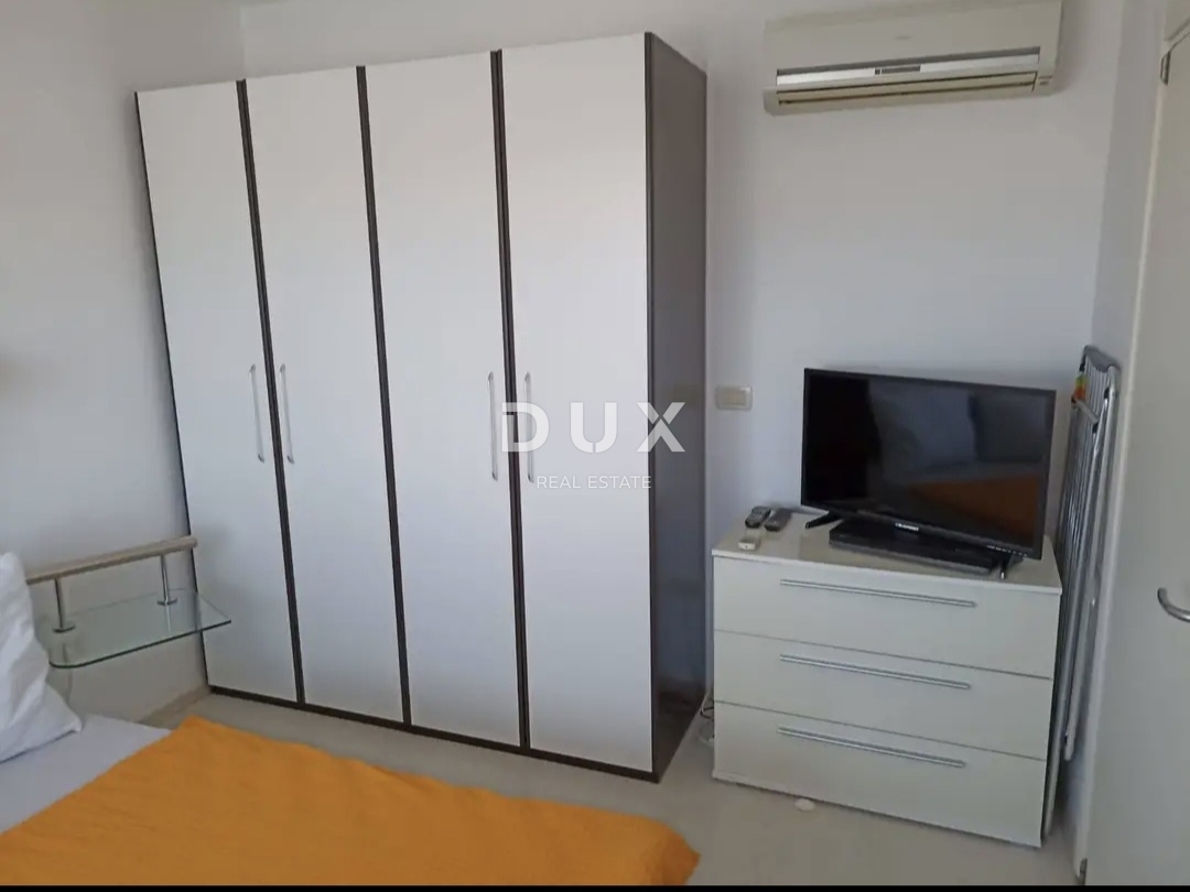 ISTRIA, MEDOLINO - Appartamento con due camere da letto in prima fila al mare!