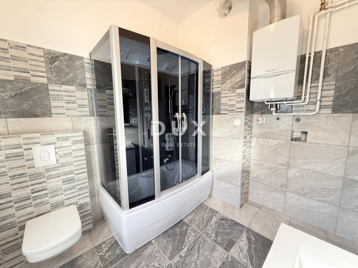 RIJEKA, POTOK - arredato 3 camere da letto + soggiorno con garage e 3 balconi, 2 bagni