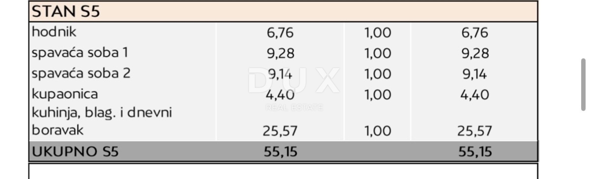 ZADAR, BIBINJE - Appartamento con due camere da letto e terrazza sul tetto in una posizione attraente S5