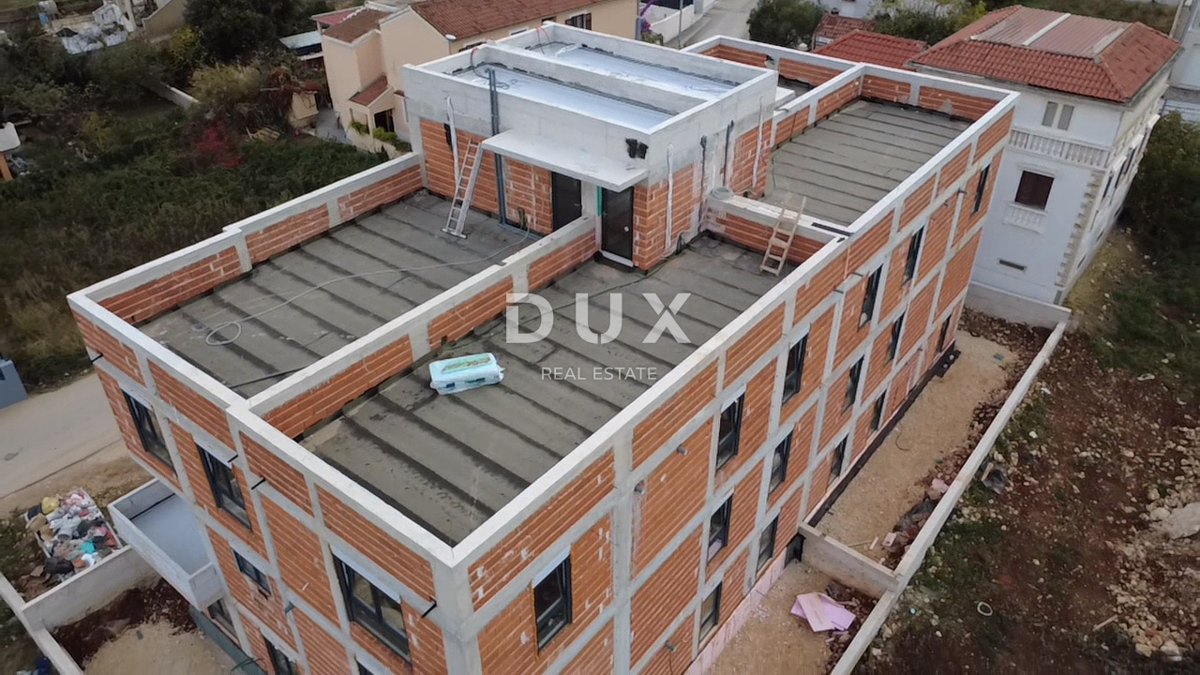 ZADAR, BIBINJE - Appartamento con due camere da letto e terrazza sul tetto in una posizione attraente S5