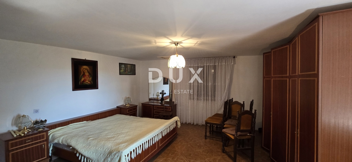 ISTRIA, GRAČIŠĆE - Imponente casa in pietra con vista e giardino