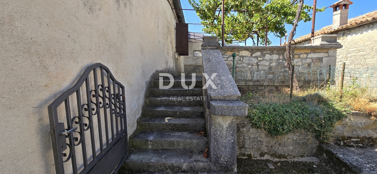 ISTRIA, GRAČIŠĆE - Imponente casa in pietra con vista e giardino