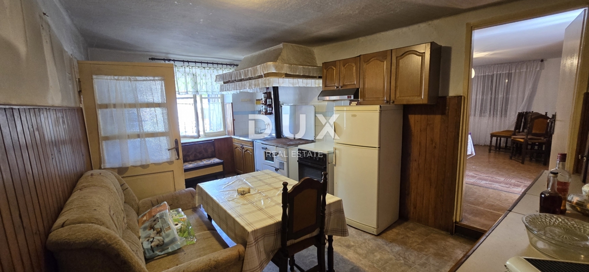 ISTRIA, GRAČIŠĆE - Imponente casa in pietra con vista e giardino