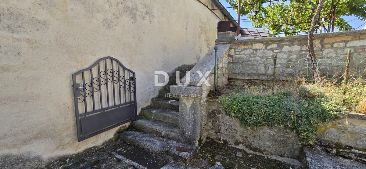 ISTRIA, GRAČIŠĆE - Imponente casa in pietra con vista e giardino
