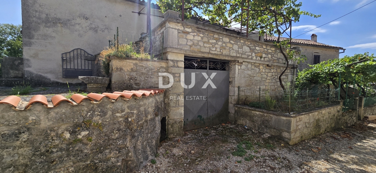 ISTRIA, GRAČIŠĆE - Imponente casa in pietra con vista e giardino