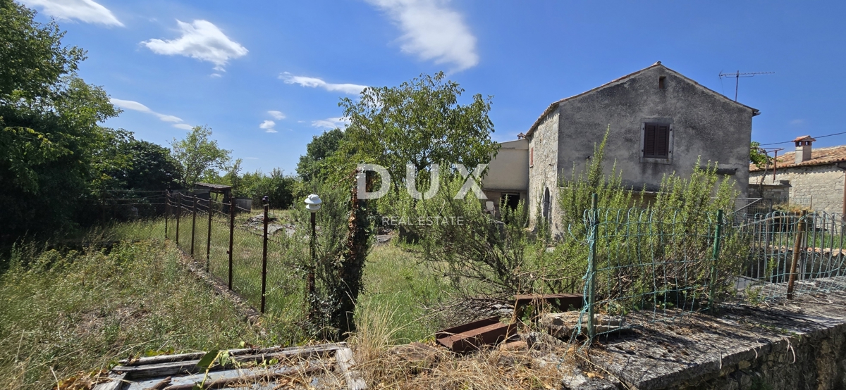 ISTRIA, GRAČIŠĆE - Imponente casa in pietra con vista e giardino