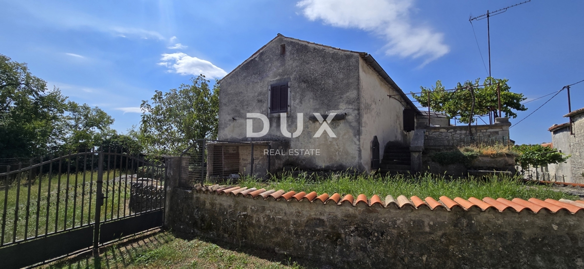 ISTRIA, GRAČIŠĆE - Imponente casa in pietra con vista e giardino