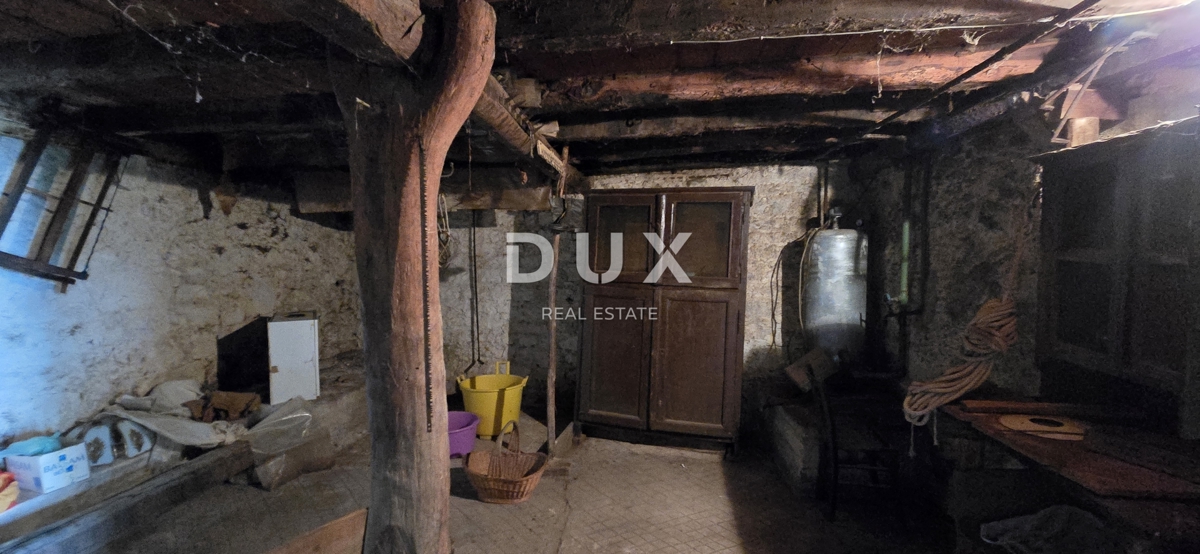 ISTRIA, GRAČIŠĆE - Imponente casa in pietra con vista e giardino