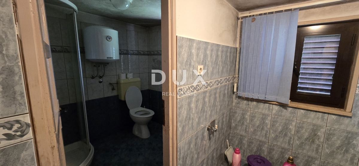 ISTRIA, GRAČIŠĆE - Imponente casa in pietra con vista e giardino