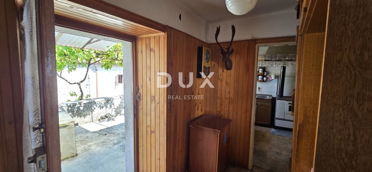 ISTRIA, GRAČIŠĆE - Imponente casa in pietra con vista e giardino