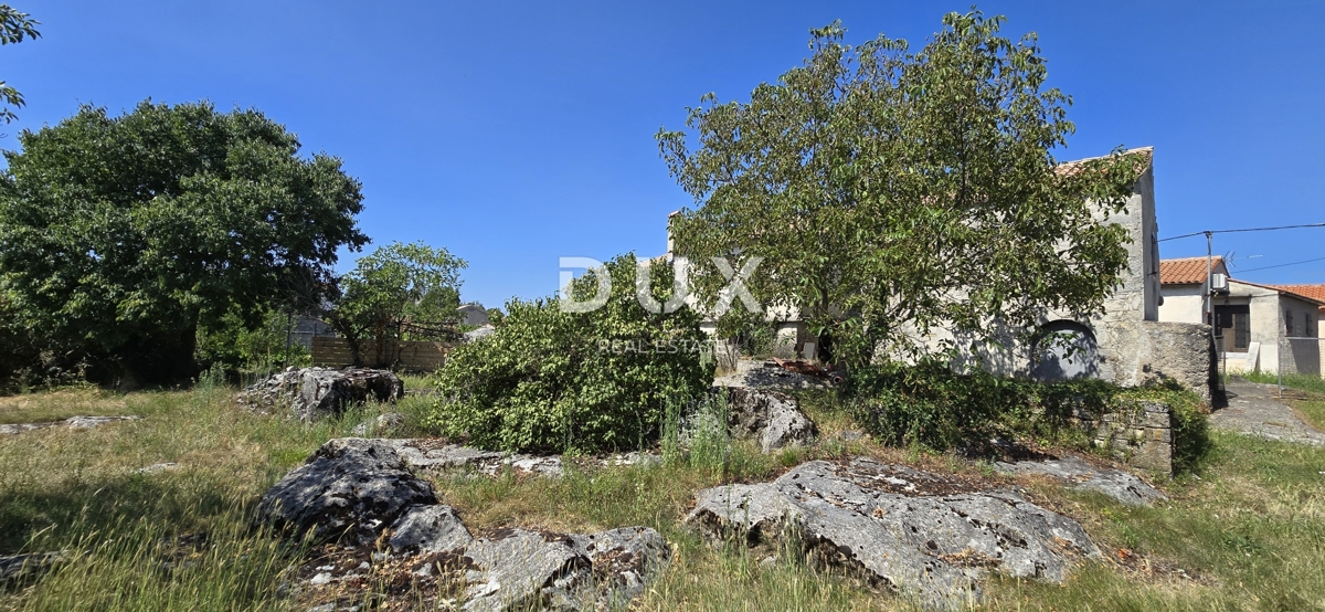ISTRIA, GRAČIŠĆE - Imponente casa in pietra con vista e giardino