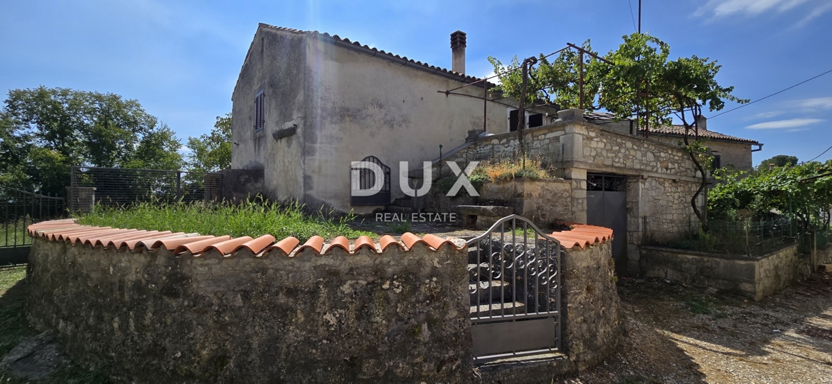 ISTRIA, GRAČIŠĆE - Imponente casa in pietra con vista e giardino