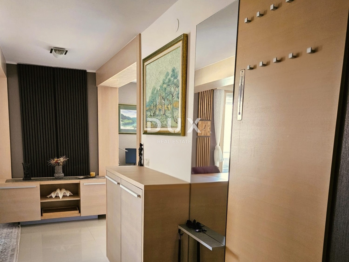 POLA, PJEŠČANA UVALA - appartamento superbamente arredato con terrazza a soli 150 metri dal mare, parcheggio