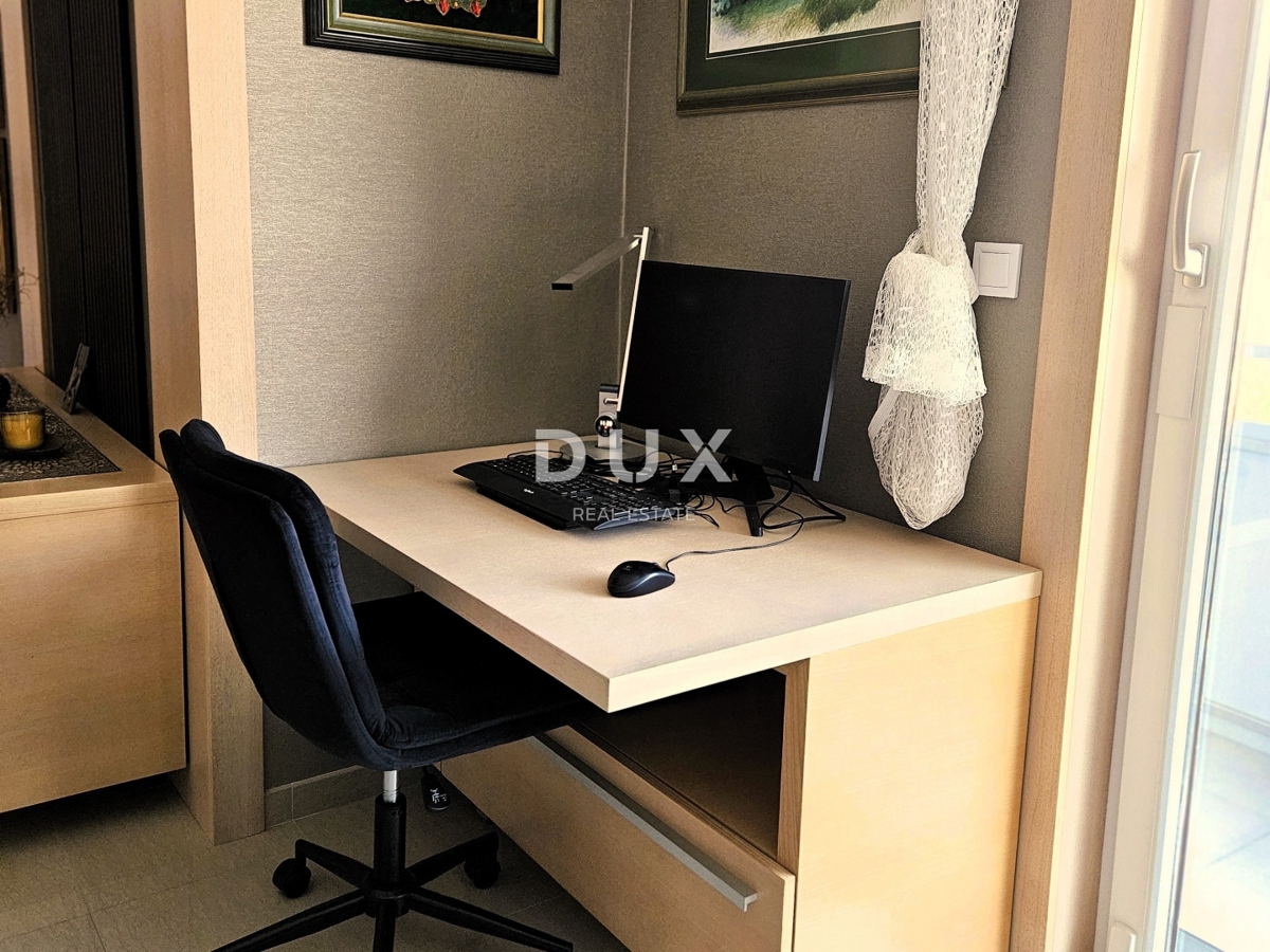 POLA, PJEŠČANA UVALA - appartamento superbamente arredato con terrazza a soli 150 metri dal mare, parcheggio