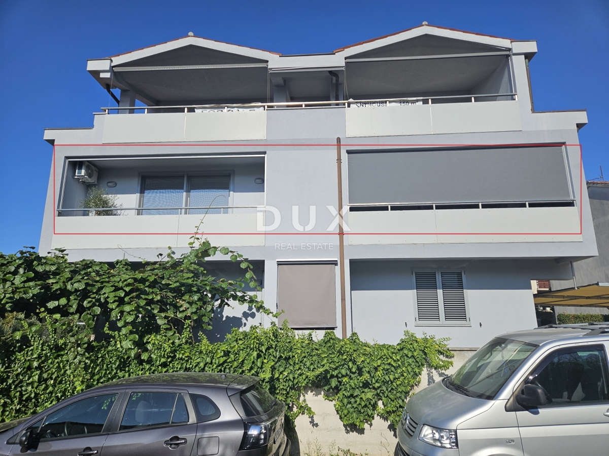 POLA, PJEŠČANA UVALA - appartamento superbamente arredato con terrazza a soli 150 metri dal mare, parcheggio