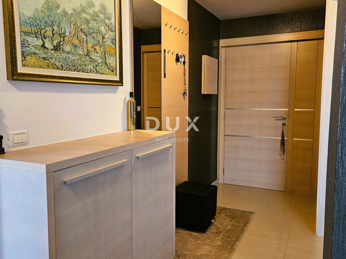 POLA, PJEŠČANA UVALA - appartamento superbamente arredato con terrazza a soli 150 metri dal mare, parcheggio