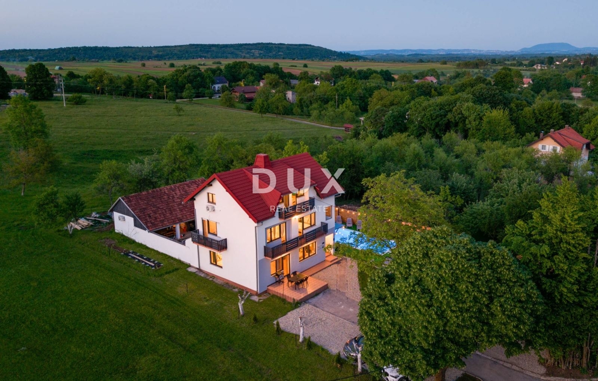 LIKA, PLITVIČKA JEZERA - Casa ristrutturata con piscina immersa nella natura